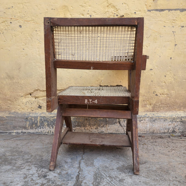 Writing chair