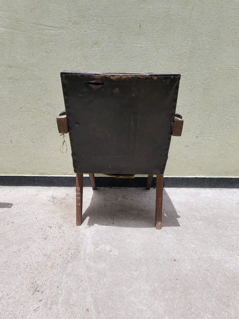 Committee chair with half cover arms
